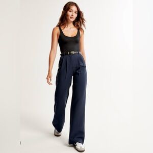 Abercrombie & Fitch Sloane Tailored Wide Leg Pants